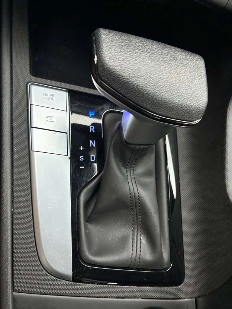 Used 2024 Hyundai Elantra SE image 30