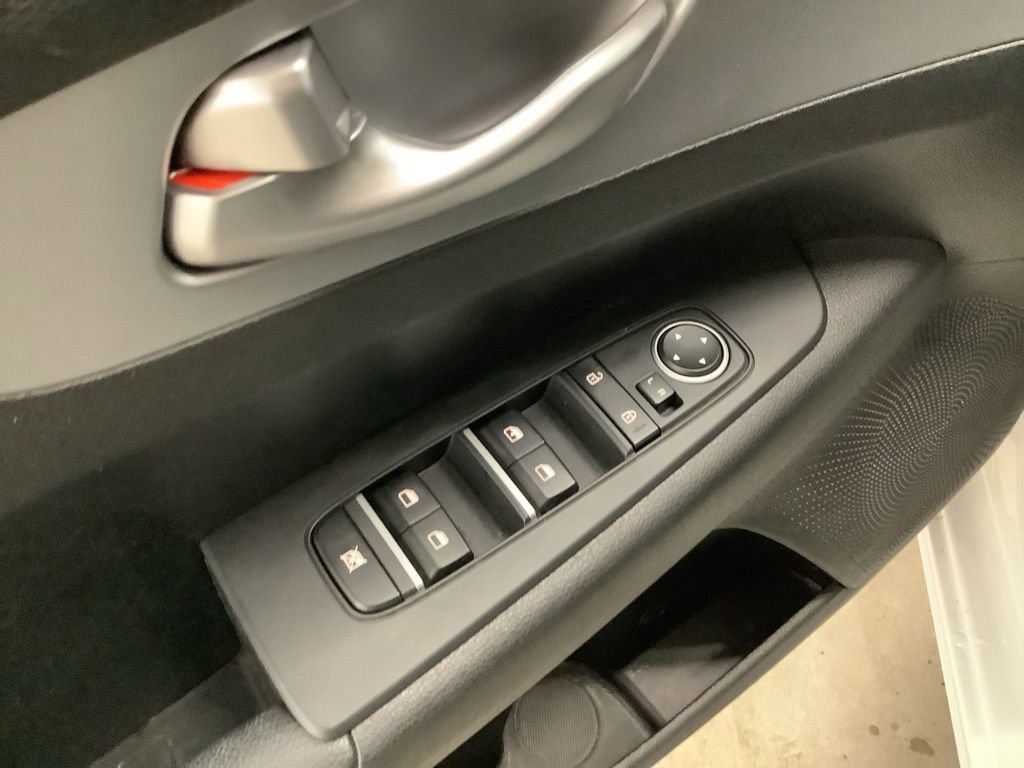 Certified 2023 Kia Forte LXS image 18