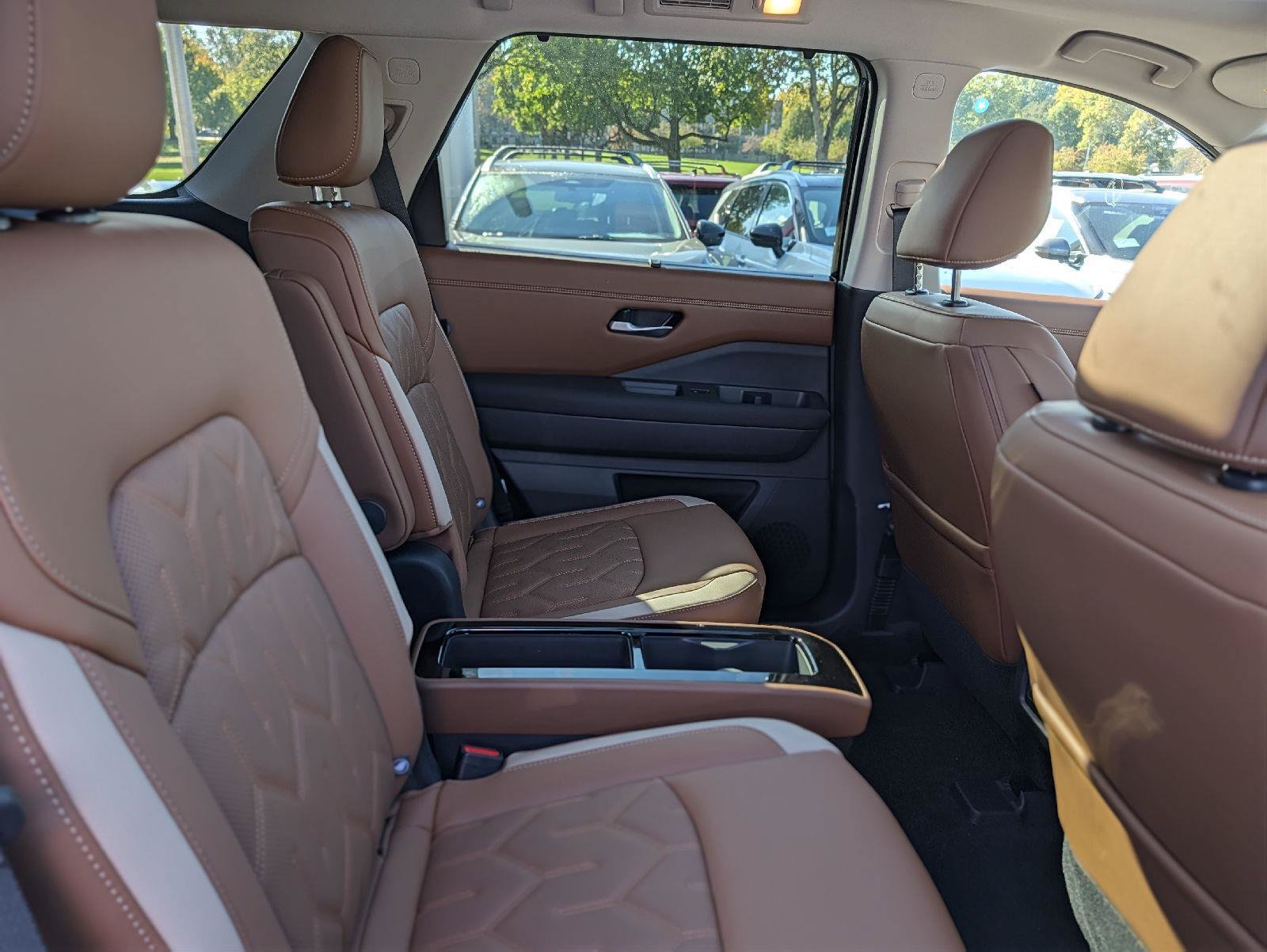 New 2026 Nissan Pathfinder Platinum AWD/4WD image 20