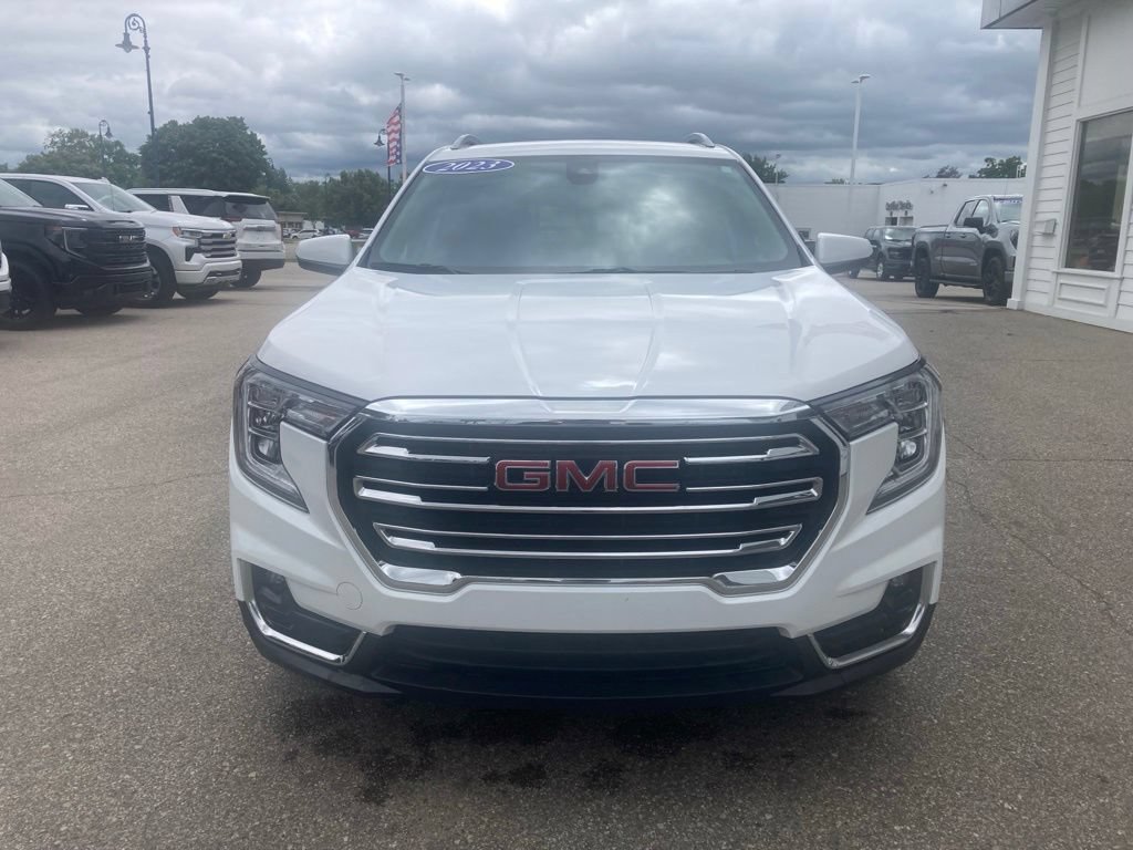 Certified 2023 GMC Terrain SLT w/ Infotainment Package II FWD image 2