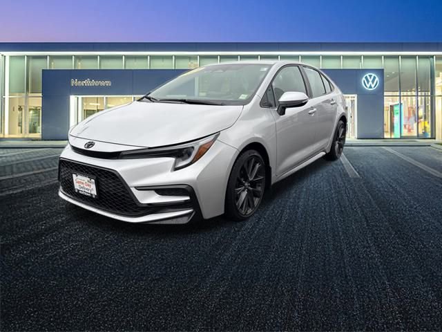 Used 2024 Toyota Corolla SE w/ SE Premium Package image 8