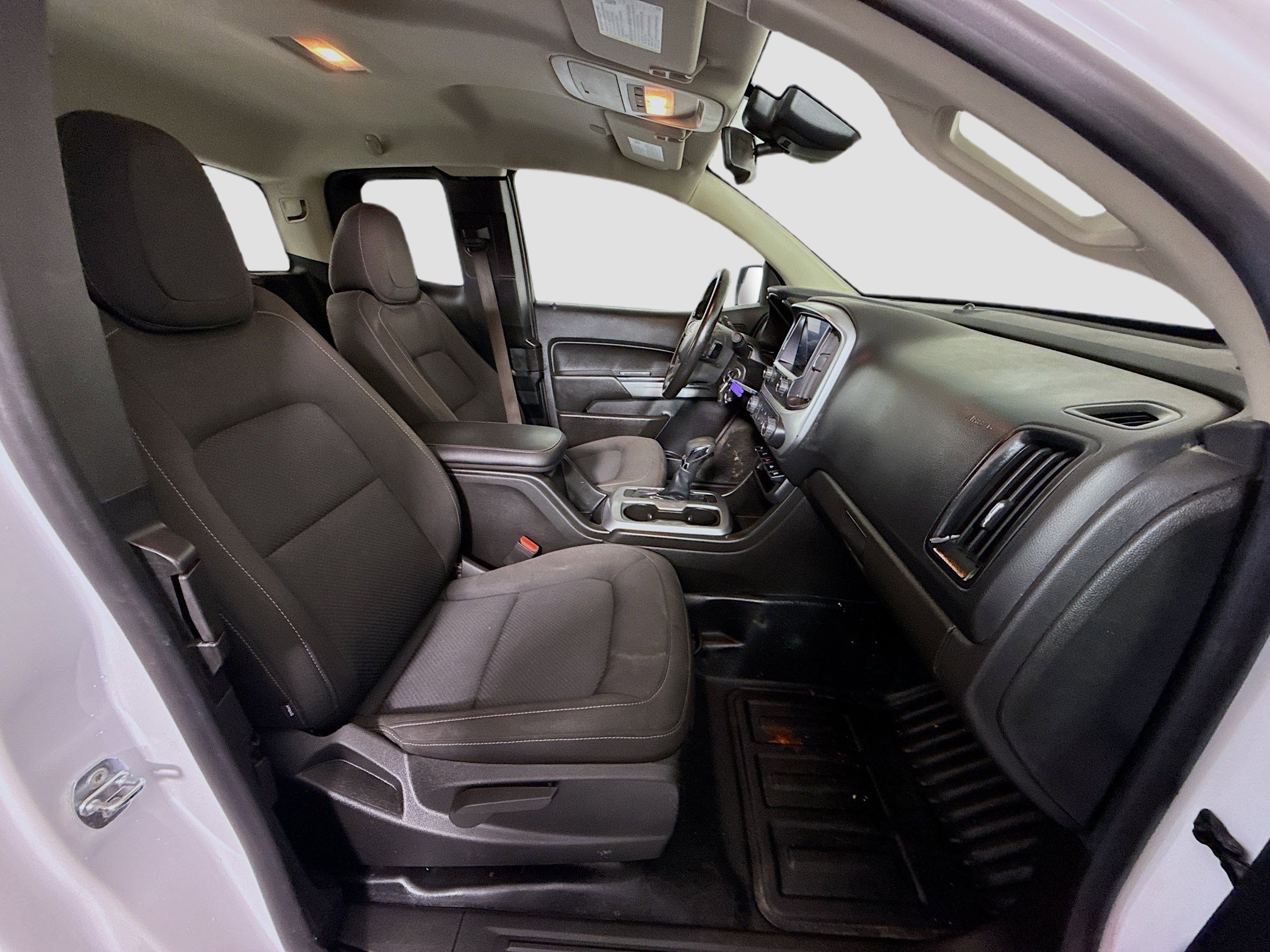 Used 2022 Chevrolet Colorado LT w/ Fleet Safety Package image 28