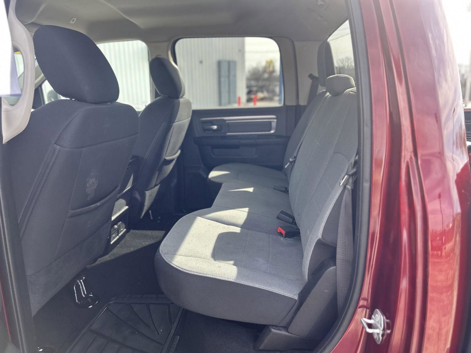 Used 2021 RAM 1500 Classic SLT image 11