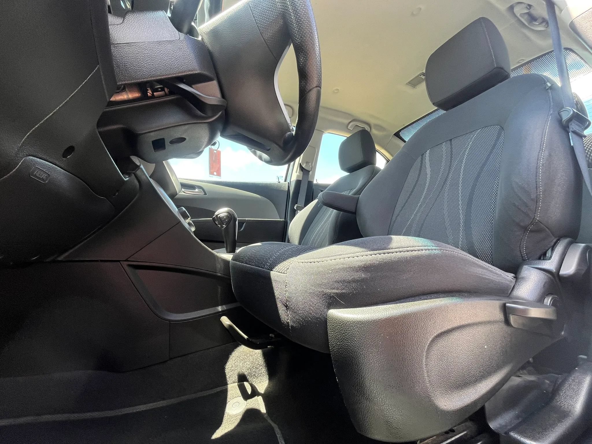 Used 2017 Chevrolet Sonic LT FWD image 9