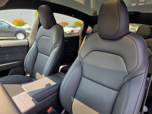 Used 2026 Tesla Model Y AWD image 30