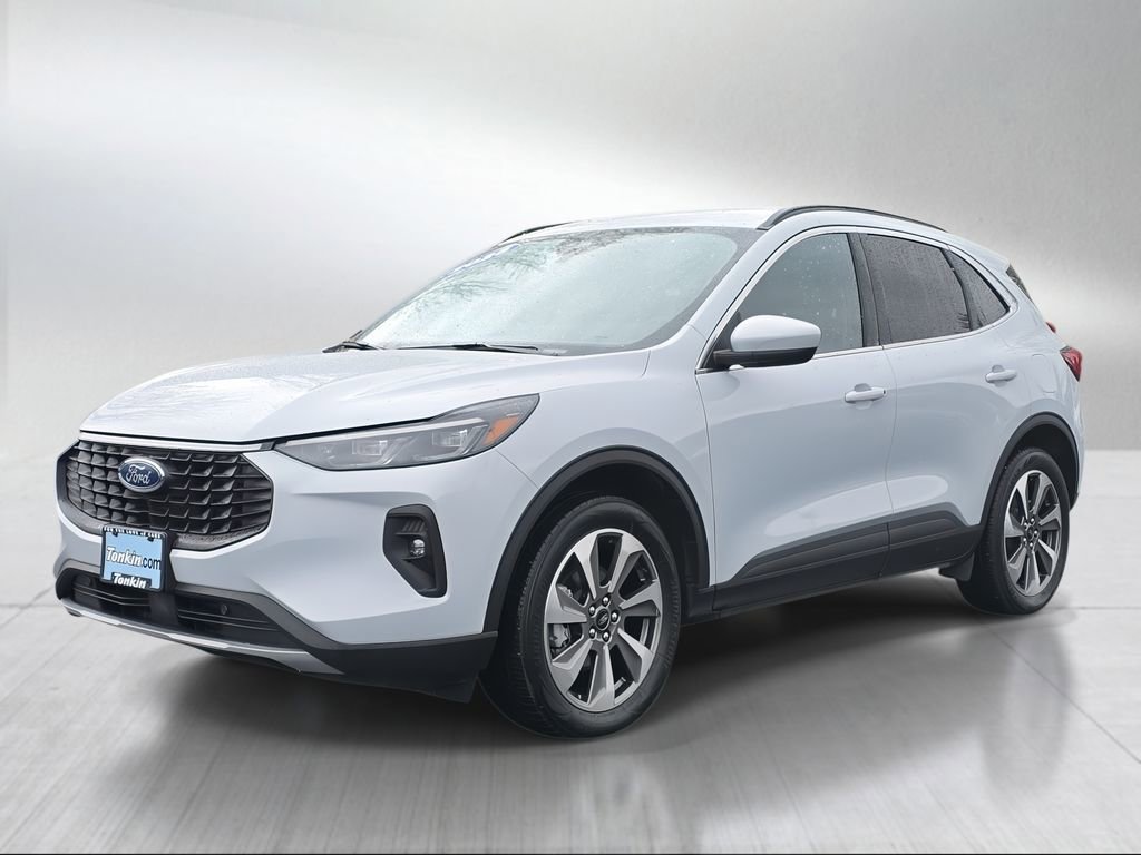 Used 2025 Ford Escape Platinum image 7