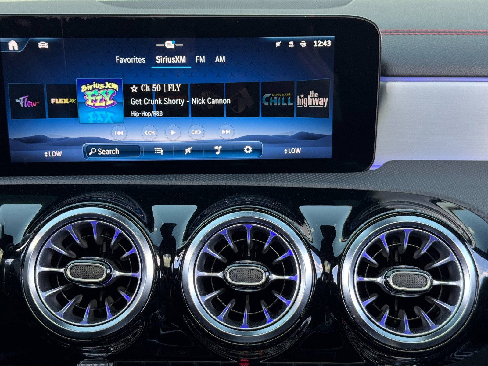 Used 2024 Mercedes-Benz CLA 250 4MATIC image 26