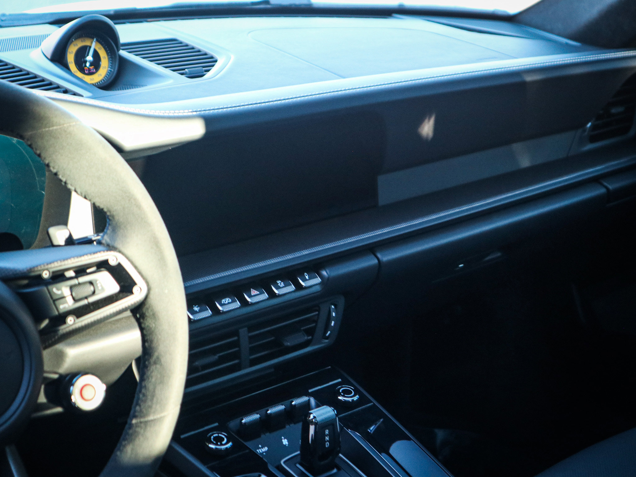 Used 2025 Porsche 911 Carrera 4 GTS image 32