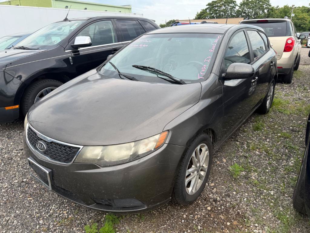 Used 2011 Kia Forte EX FWD image 2