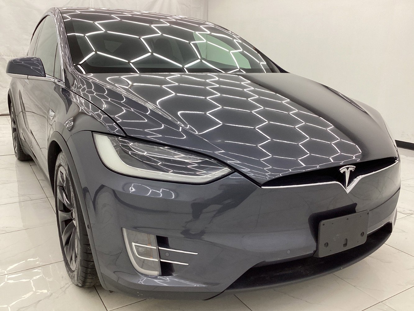 Used 2018 Tesla Model X 100D AWD/4WD image 3