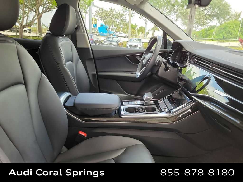 Certified 2023 Audi Q7 3.0T Premium w/ Convenience Package AWD/4WD image 22