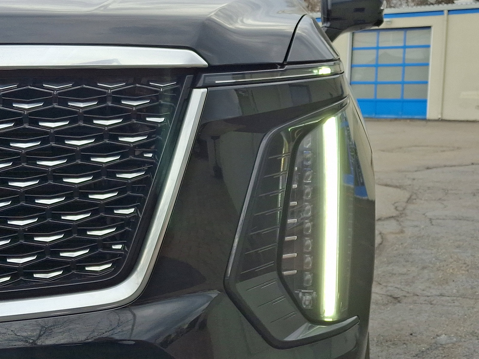 Used 2025 Cadillac Escalade Premium Luxury image 12