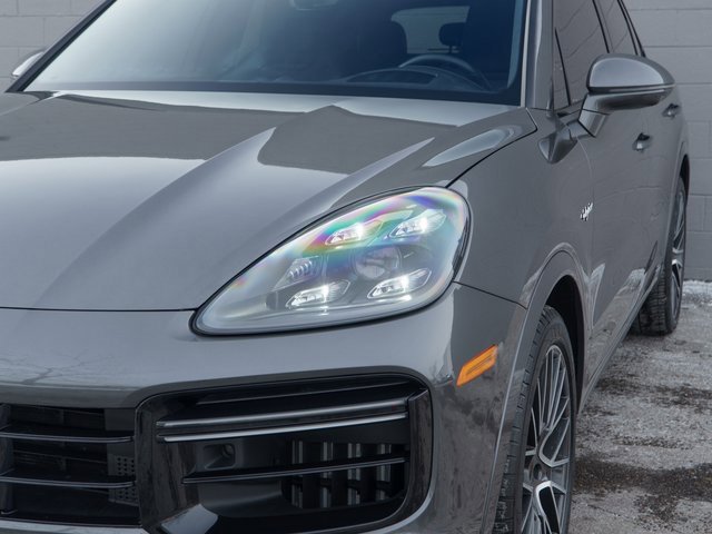 Certified 2020 Porsche Cayenne Turbo S image 11