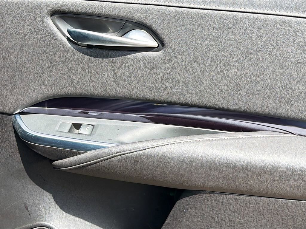 Used 2023 Cadillac XT4 Luxury image 28