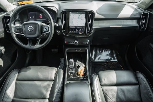 Certified 2023 Volvo XC40 B5 Plus w/ Protection Package Premier AWD/4WD image 21