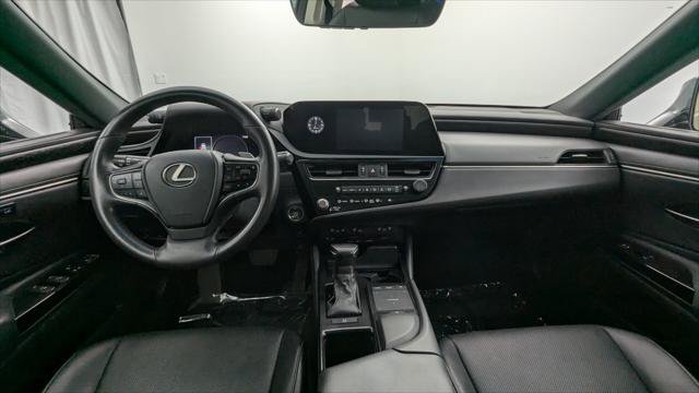 Used 2022 Lexus ES 250 w/ Premium Package AWD/4WD image 24