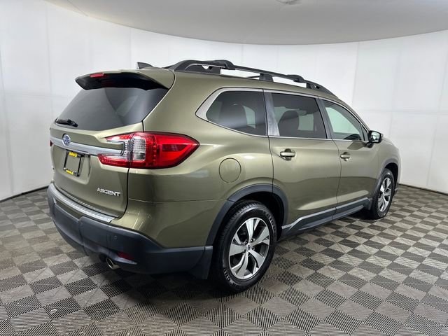 Used 2023 Subaru Ascent Premium w/ Convenience Package image 3
