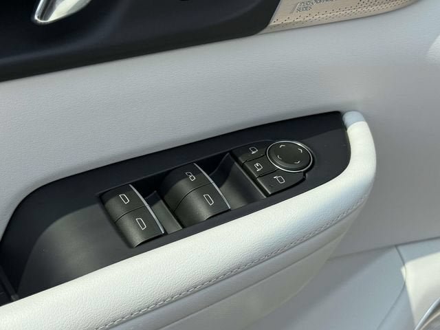 New 2026 Buick Enclave Avenir w/ Super Cruise Package AWD/4WD image 10