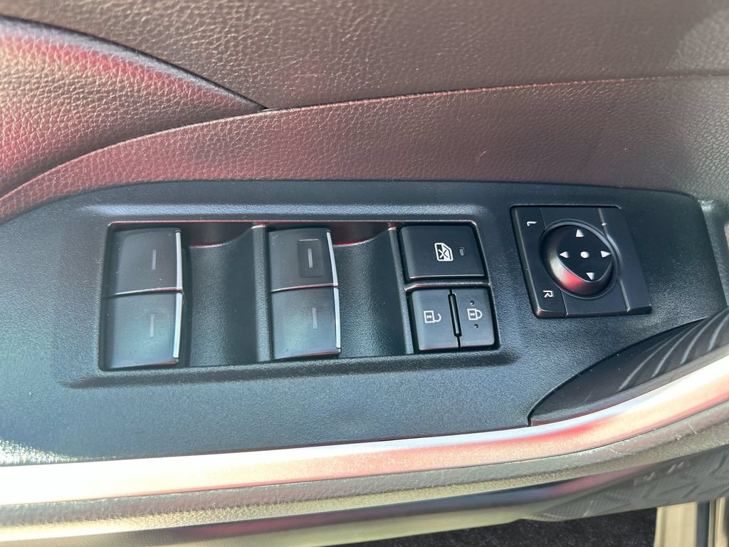 Used 2025 Toyota RAV4 XLE FWD image 13