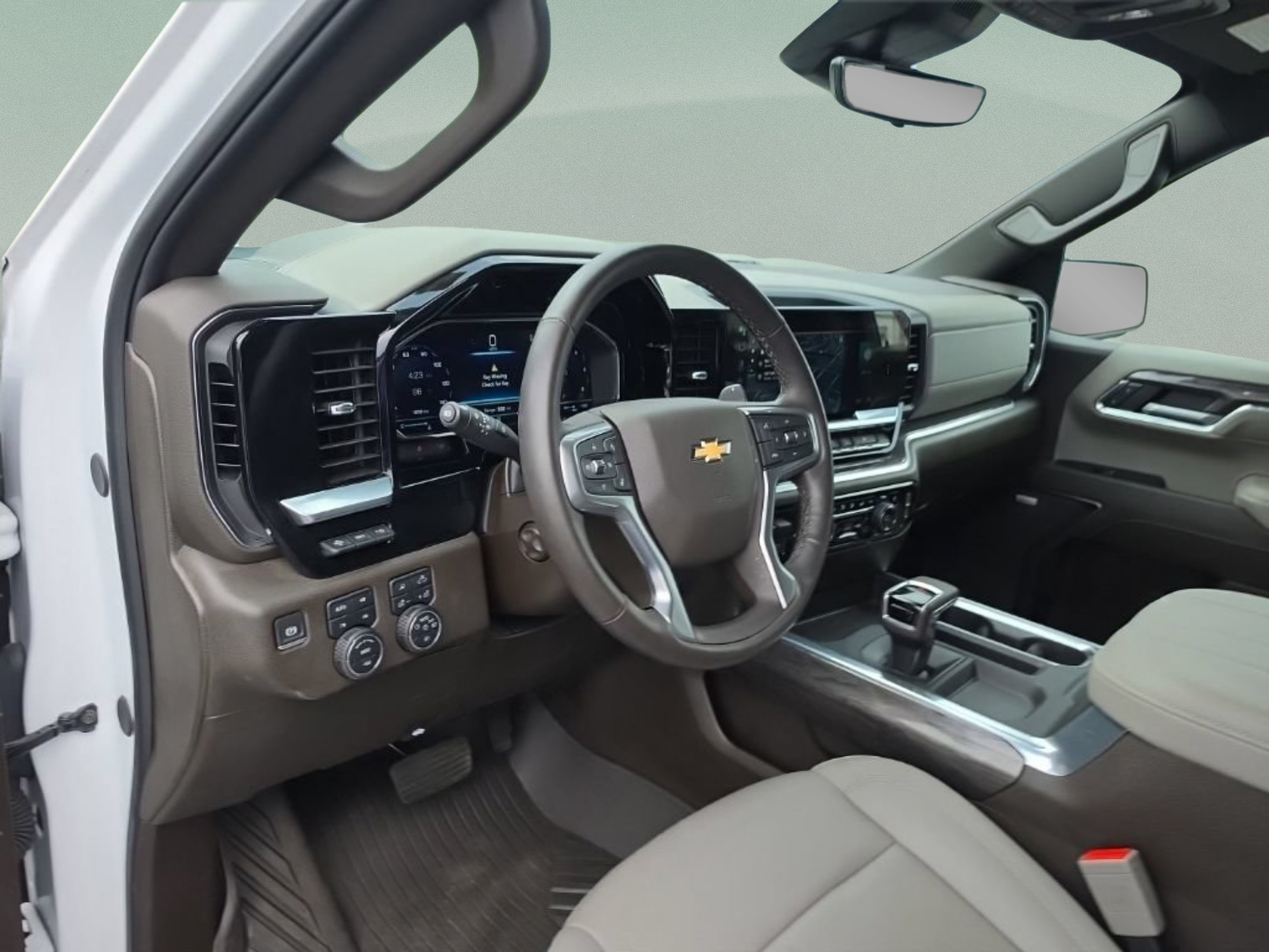 Used 2024 Chevrolet Silverado 1500 LTZ AWD/4WD image 13