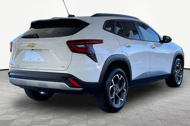 Used 2025 Chevrolet Trax LT FWD image 5