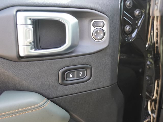 New 2026 Jeep Gladiator Mojave w/ Safety Group AWD/4WD image 19