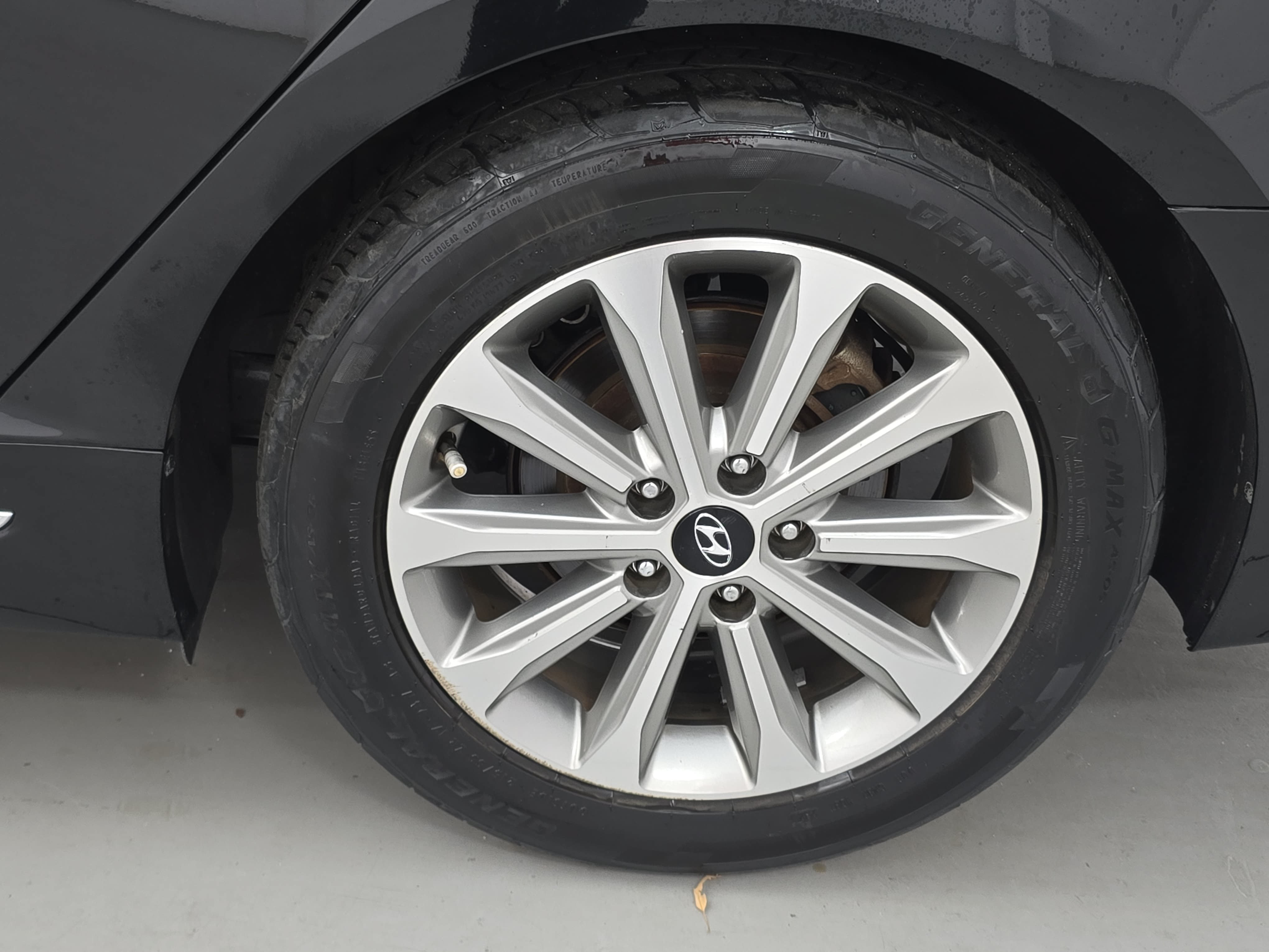 Used 2017 Hyundai Sonata Limited w/ Tech Package 03 FWD image 33