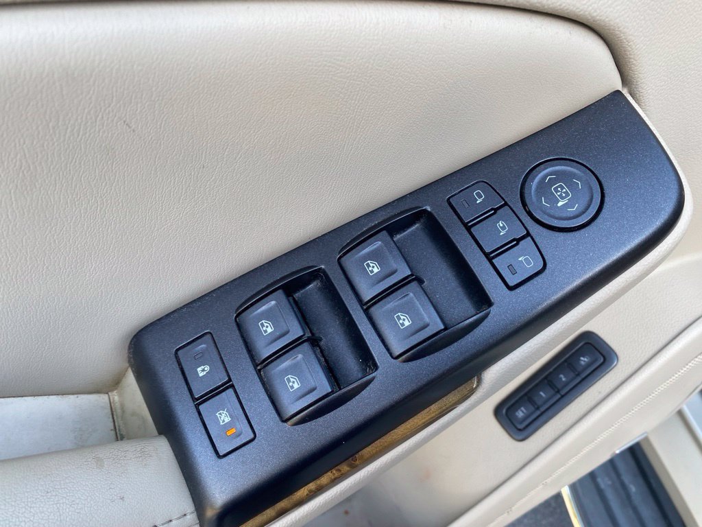 Used 2016 GMC Yukon Denali w/ Open Road Package AWD/4WD image 14