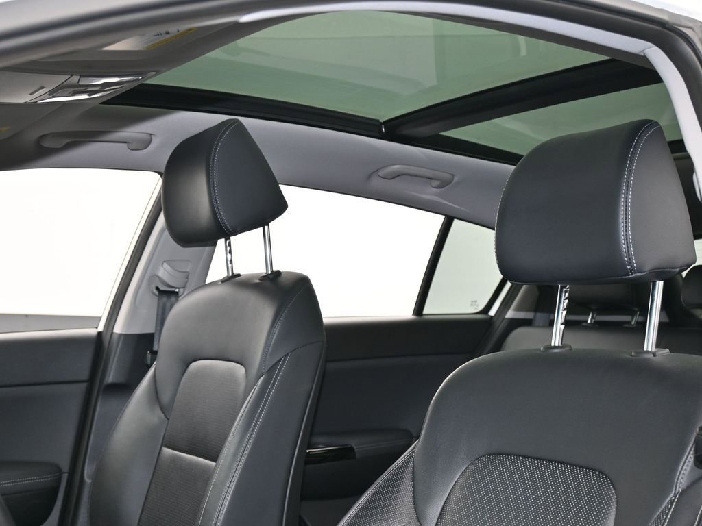 Used 2021 Kia Sportage EX w/ EX Technology Package image 11