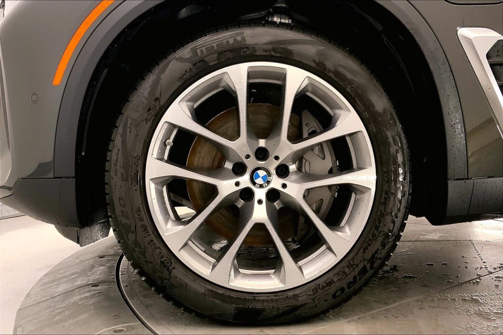 New 2026 BMW X5 xDrive50e w/ Climate Comfort Package AWD/4WD image 9