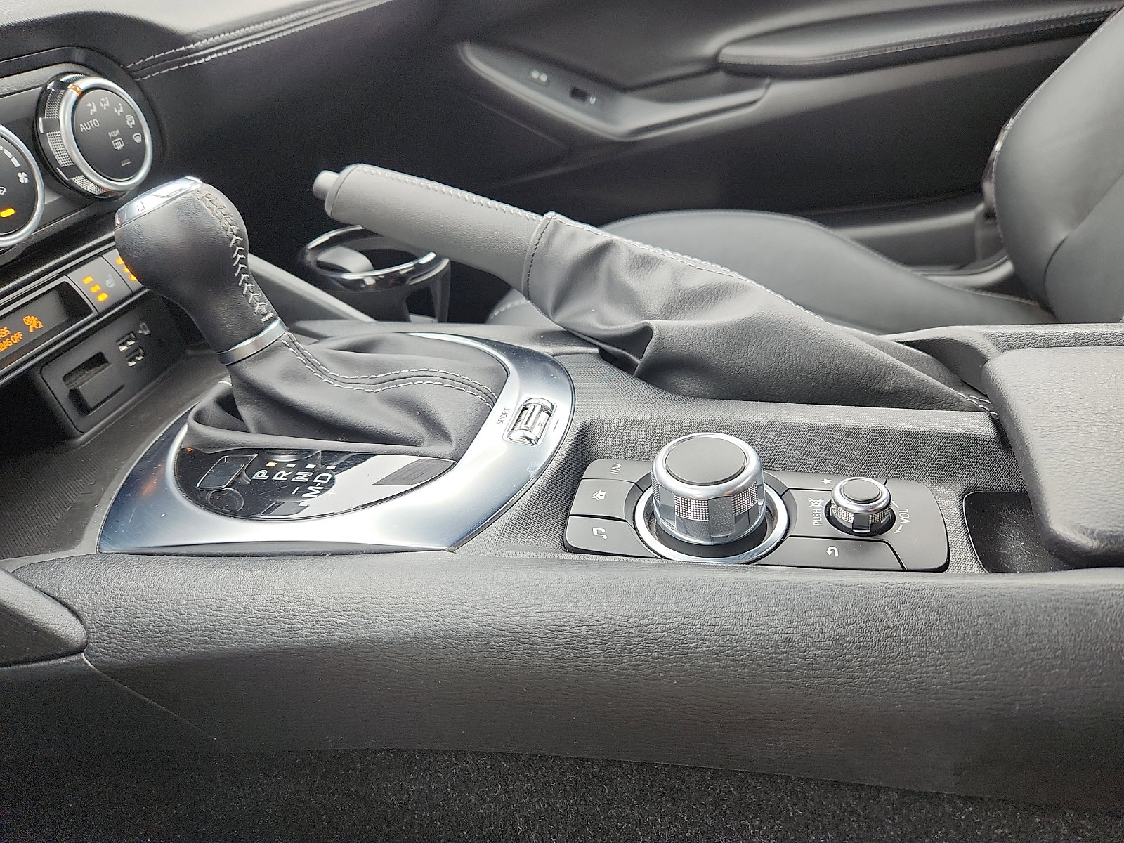 Used 2023 MAZDA MX-5 Miata Grand Touring w/ Weather Package RWD image 20