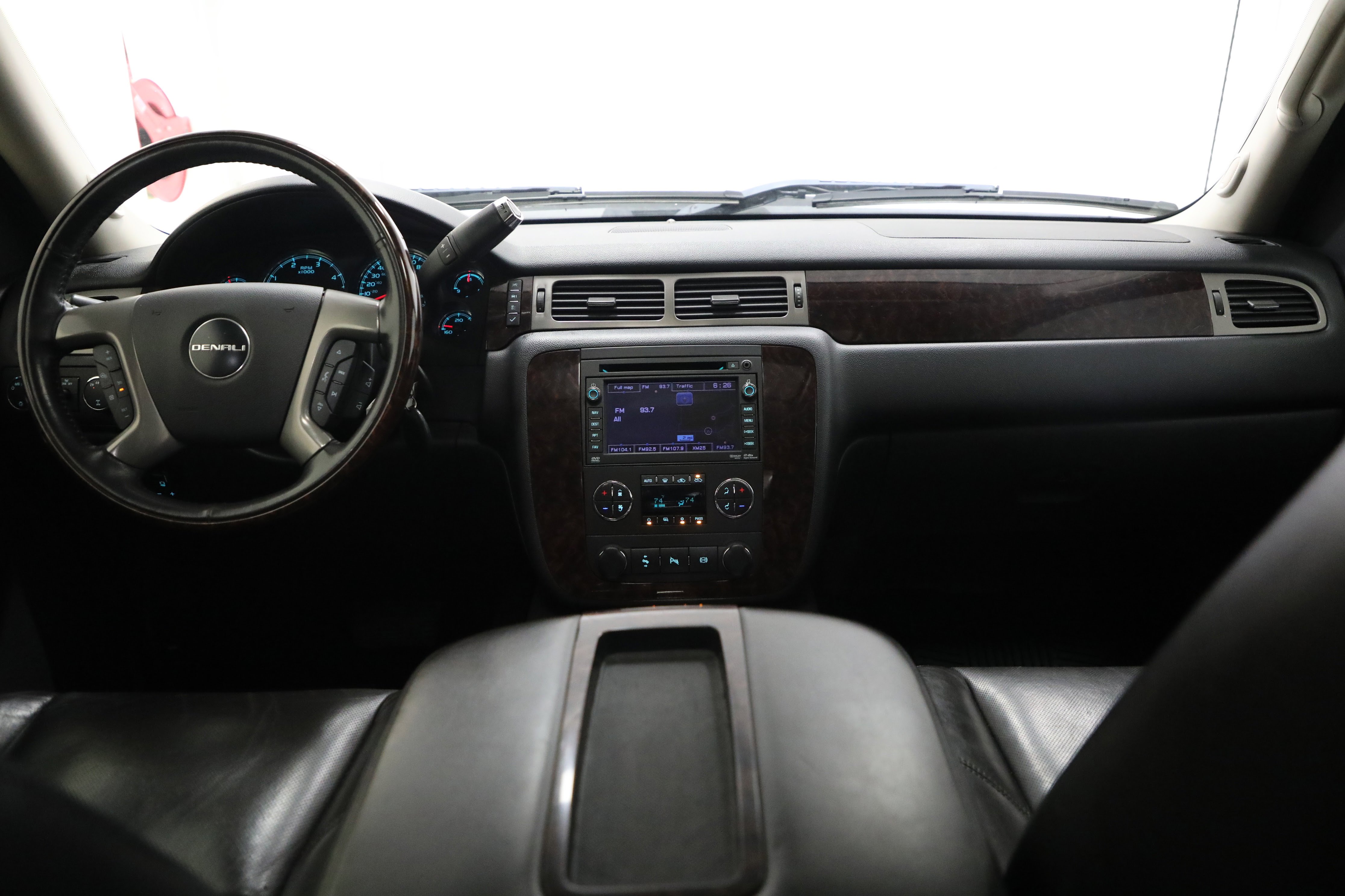 Used 2011 GMC Sierra 3500 Denali image 2