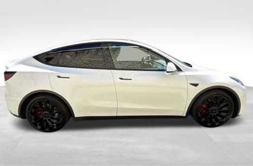 Used 2022 Tesla Model Y Performance AWD/4WD image 4