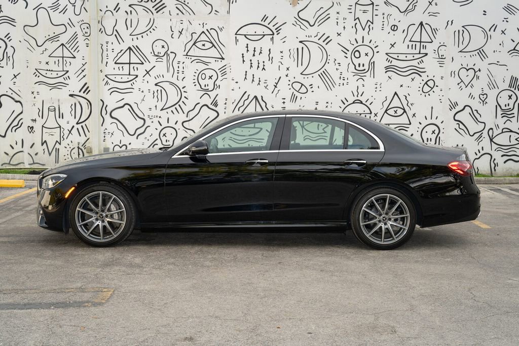 Used 2022 Mercedes-Benz E 350 Sedan image 2