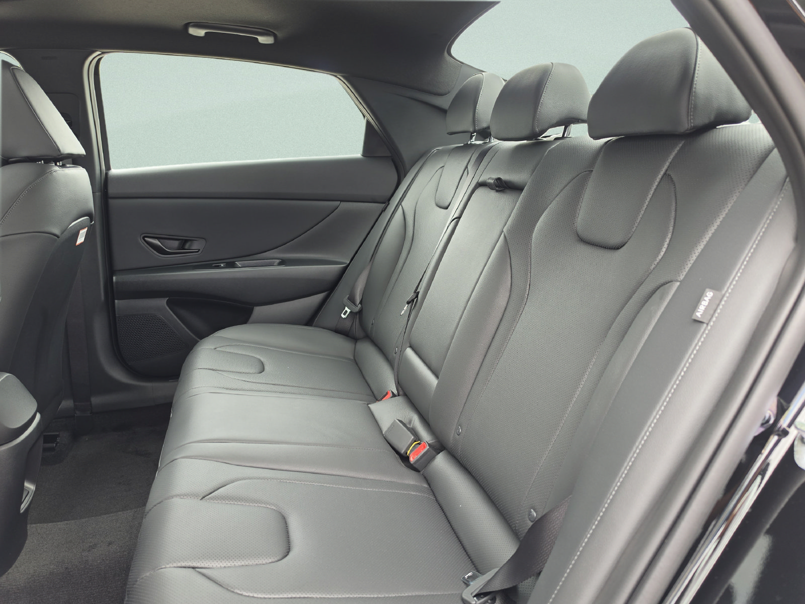 New 2026 Hyundai Elantra SEL Sport FWD image 19