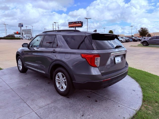 Certified 2023 Ford Explorer XLT RWD image 5