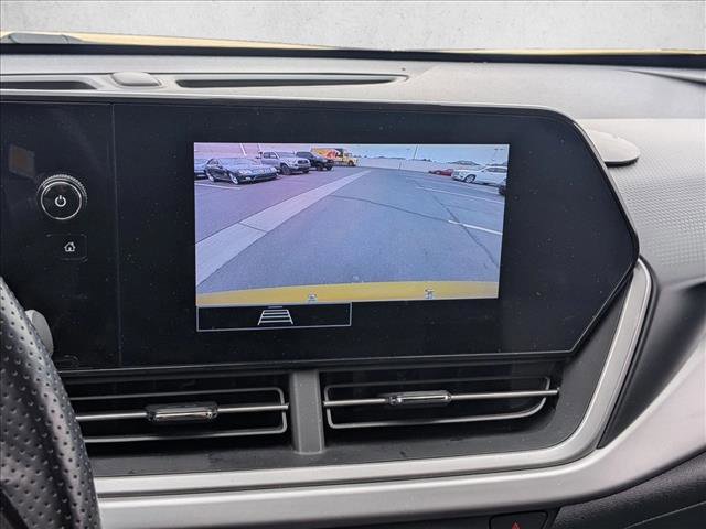 Certified 2024 Chevrolet Trax RS w/ Sunroof Package image 12