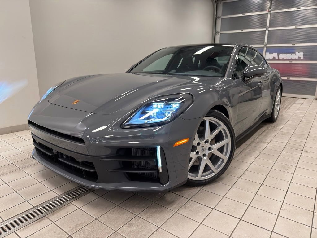 New 2026 Porsche Panamera 4 image 1