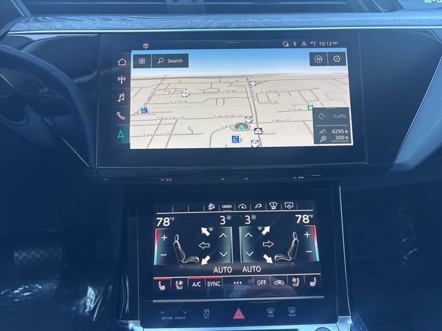 Used 2021 Audi e-tron Prestige w/ Prestige Package image 25