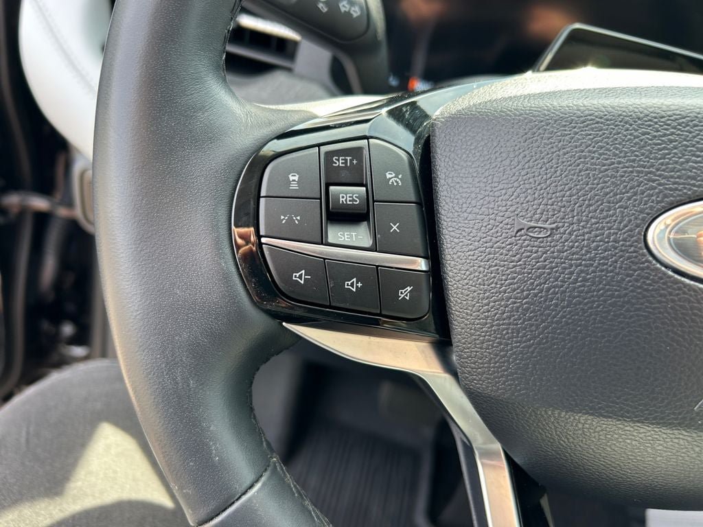 Used 2025 Ford Explorer Platinum w/ Ultimate Package AWD/4WD image 15