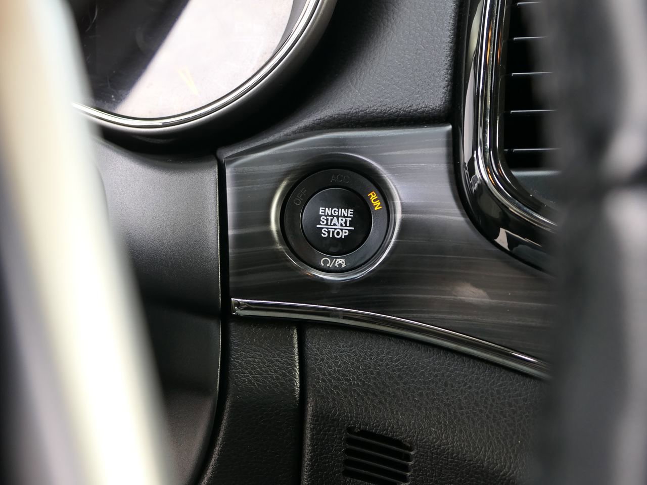 Used 2021 Jeep Grand Cherokee Limited X image 16