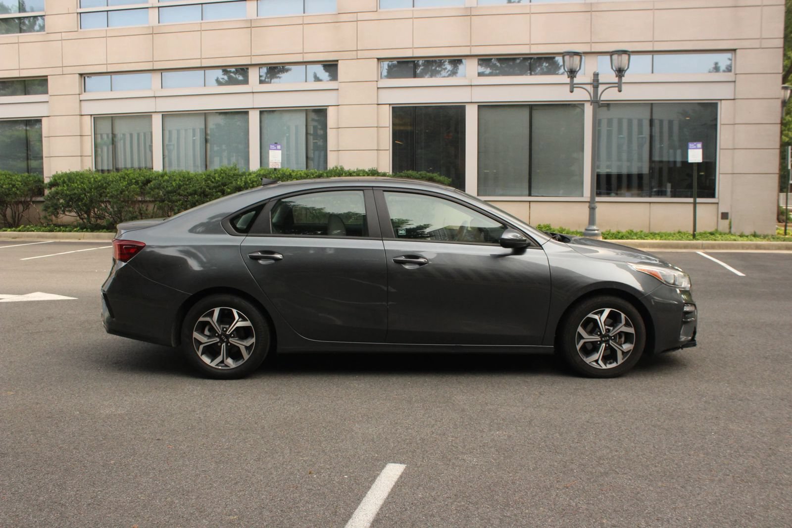 Used 2021 Kia Forte LXS FWD image 6