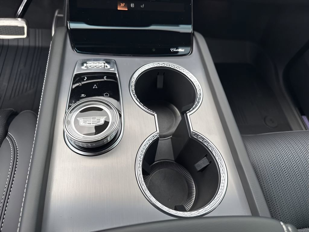 New 2026 Cadillac Vistiq Sport w/ LPO, Floor Liner Package image 29
