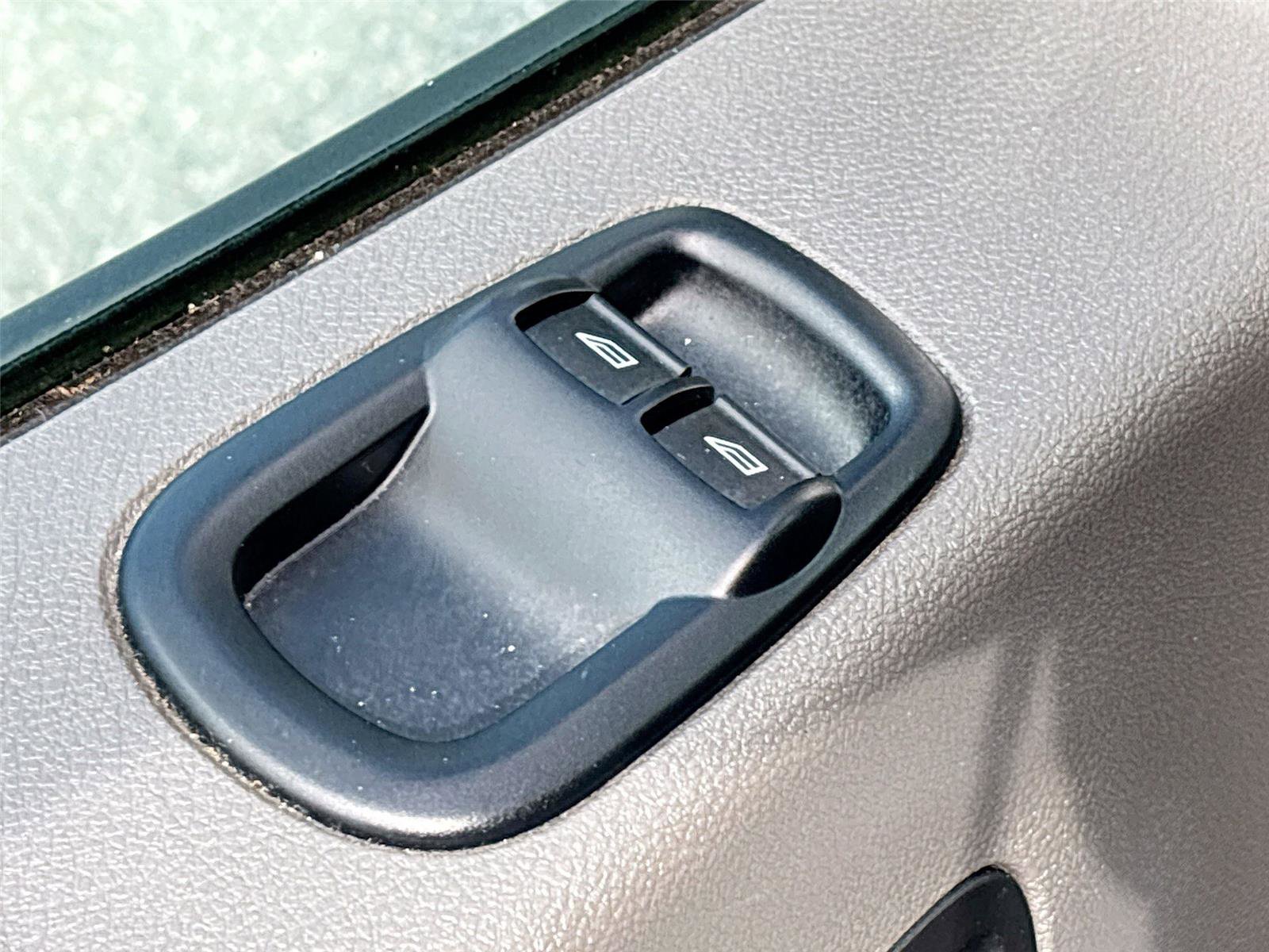 Used 2024 Ford Transit 350 XLT image 18