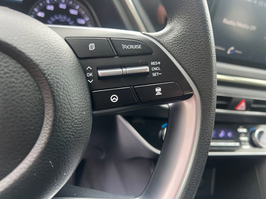 Certified 2022 Hyundai Sonata SEL image 18