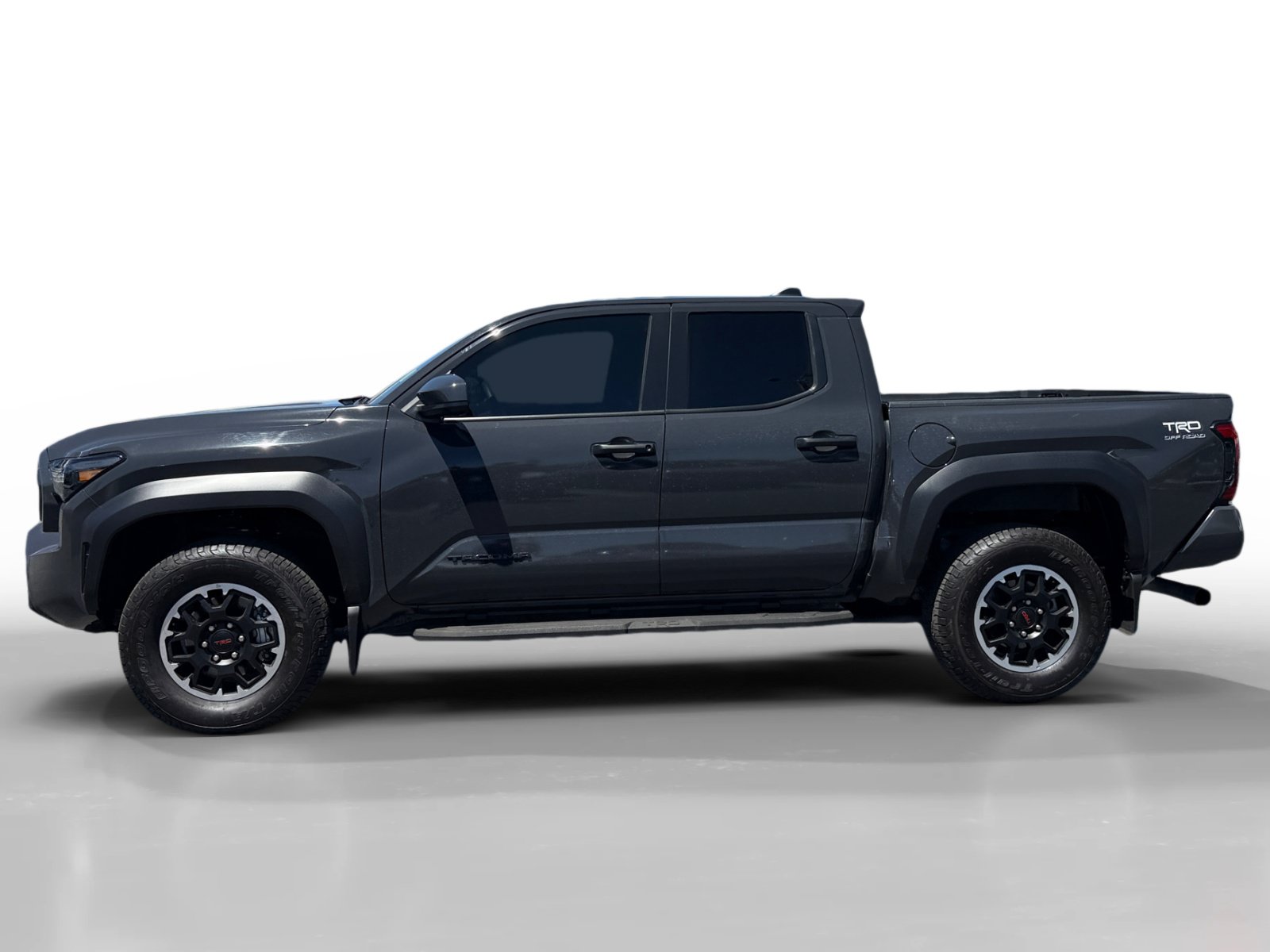 Used 2025 Toyota Tacoma TRD Off-Road AWD/4WD image 2