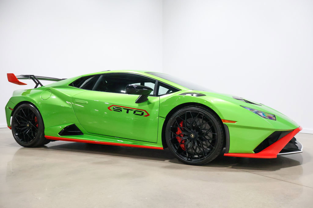 Used 2022 Lamborghini Huracan STO image 52