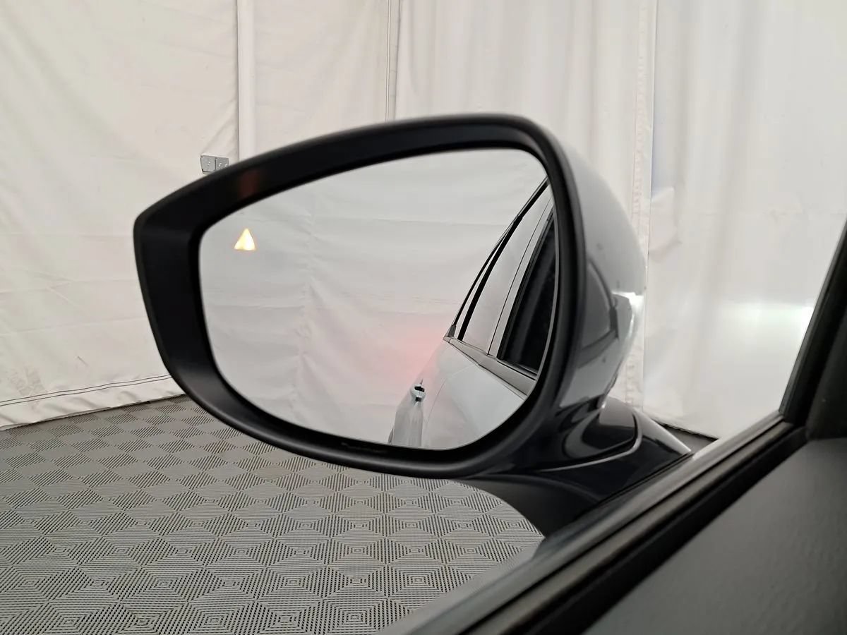 Used 2024 MAZDA CX-90 Plug-In Hybrid w/ Premium Pkg AWD/4WD image 15