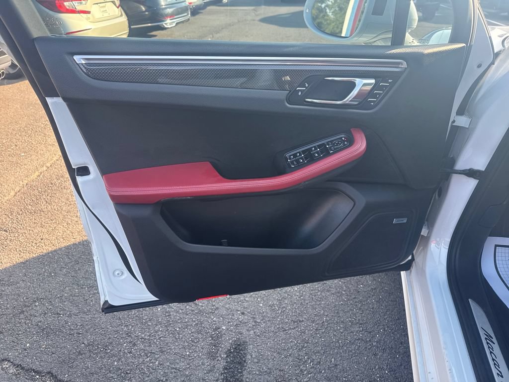 Used 2017 Porsche Macan GTS AWD/4WD image 10