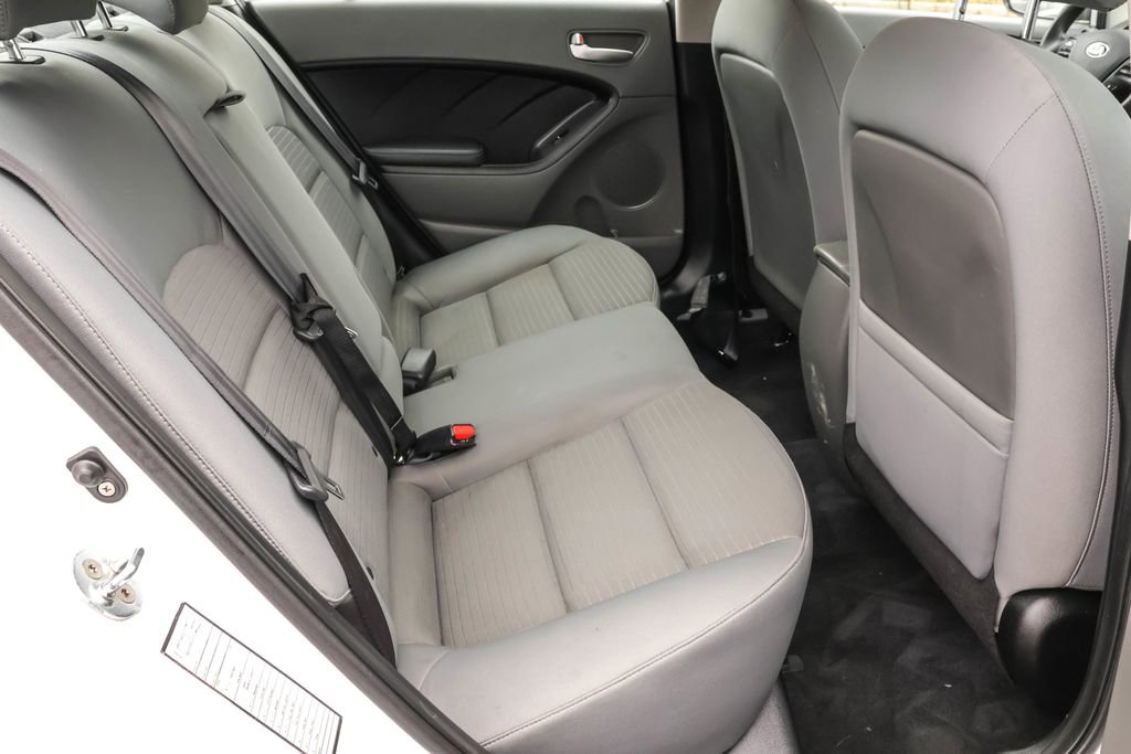 Used 2017 Kia Forte LX w/ LX Popular Package image 31